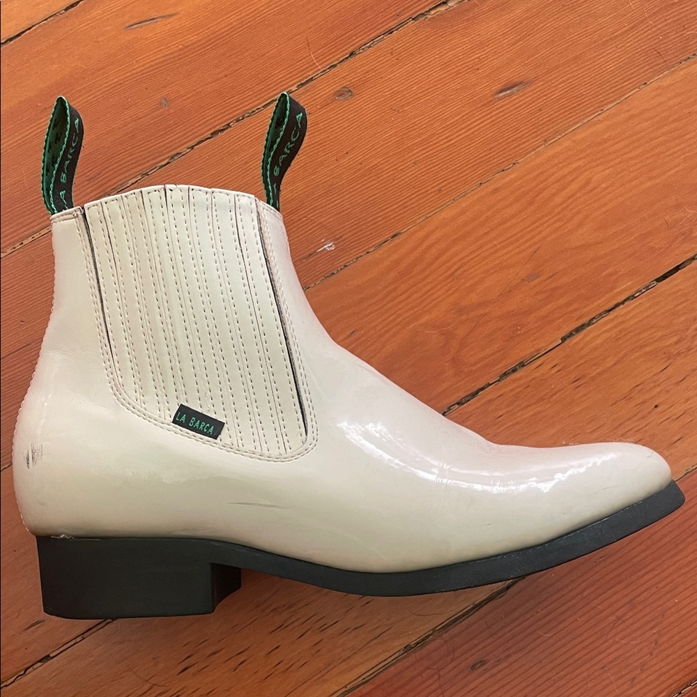 Ivory Mariachi boots 
Botines de mariachi , marfil